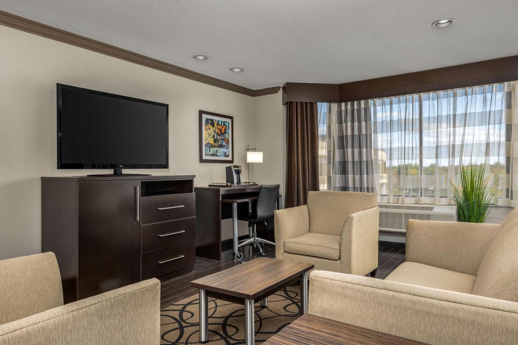 The Verve Boston Natick, Tapestry Collection By Hilton Hotel