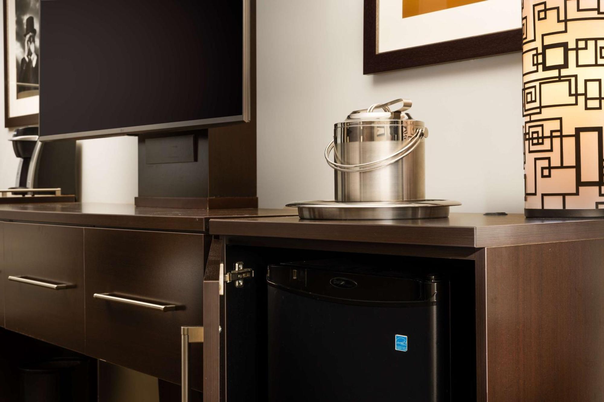 The Verve Boston Natick, Tapestry Collection By Hilton 4*